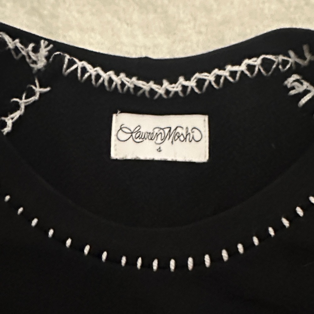 EUC Lauren Moshi “Praying Hands” Sweatshirt - Picture 6 of 9